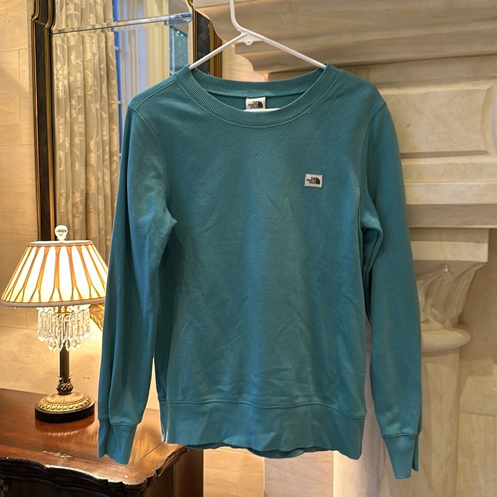 Women’s North Face Sweatshirt